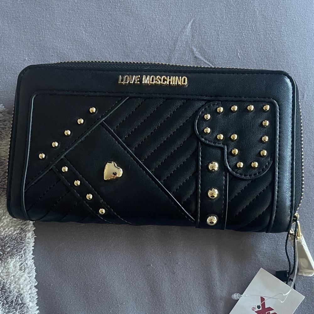 Love Moschino White Tag